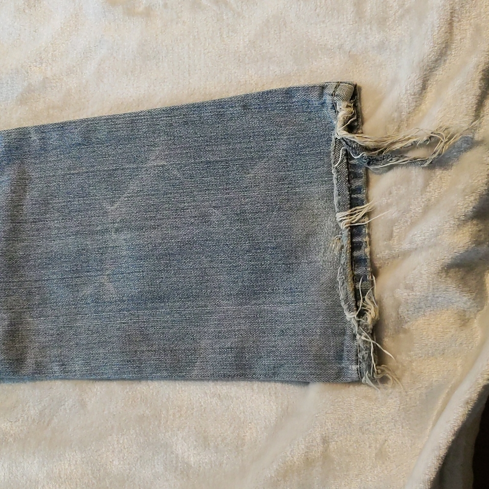 Vintage Bullhead Laguna boot cut distressed blue jean. Size 5 - Picture 11 of 11